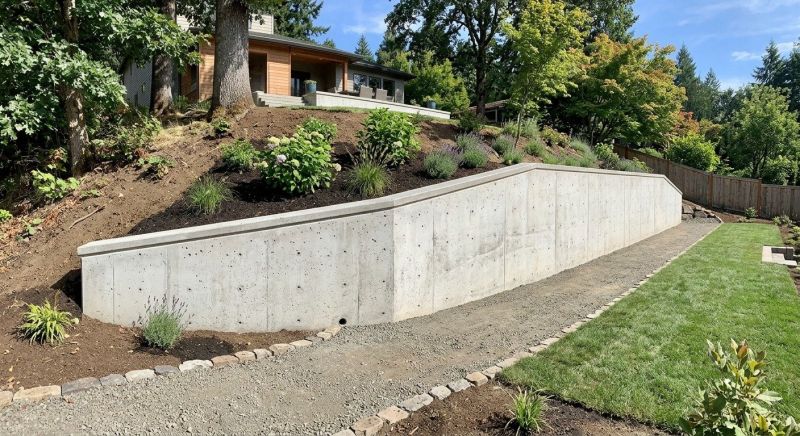 Retaining Wall Installation in Kissimmee, FL